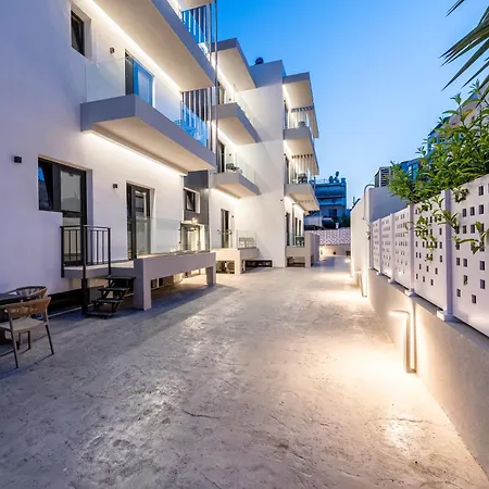 Unicos Aparthotel 3*