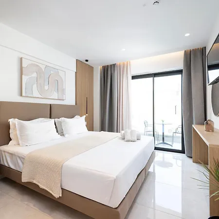 Unicos 3* بلدة كوس